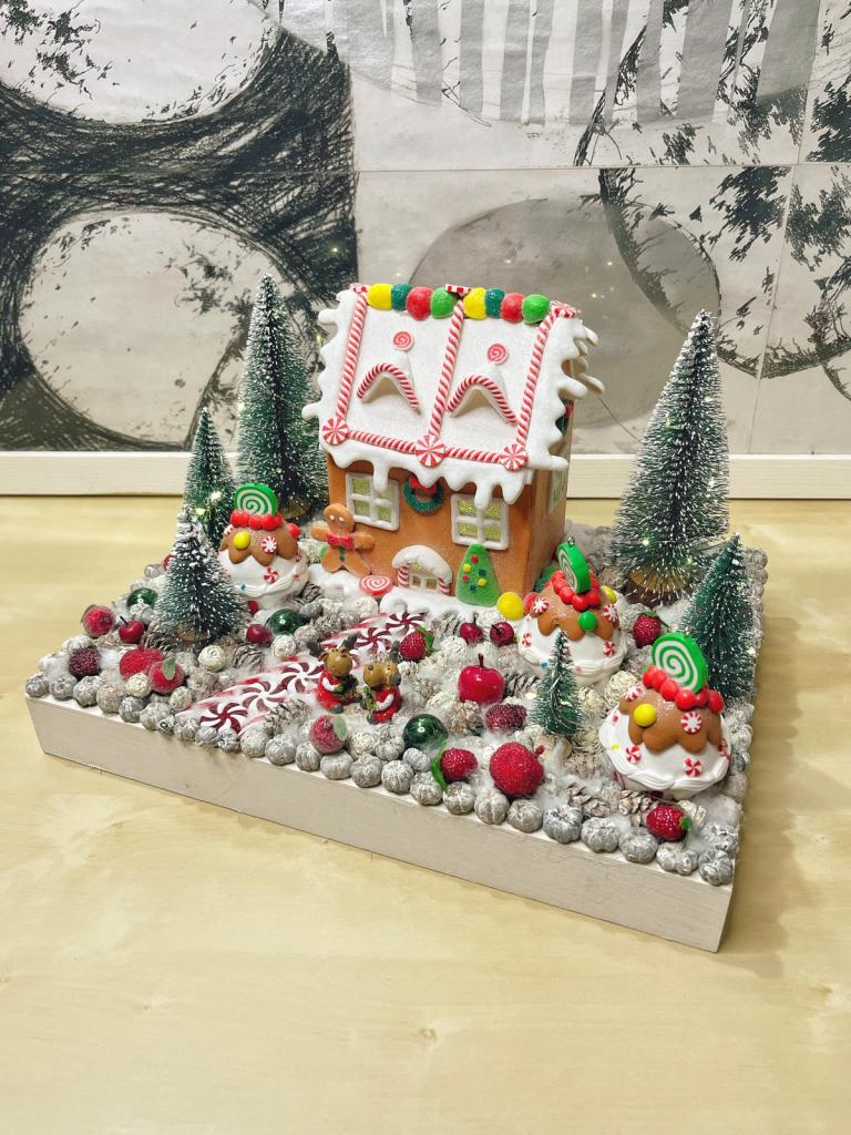 Adventi koszorú mézeskalácsházikóval 1