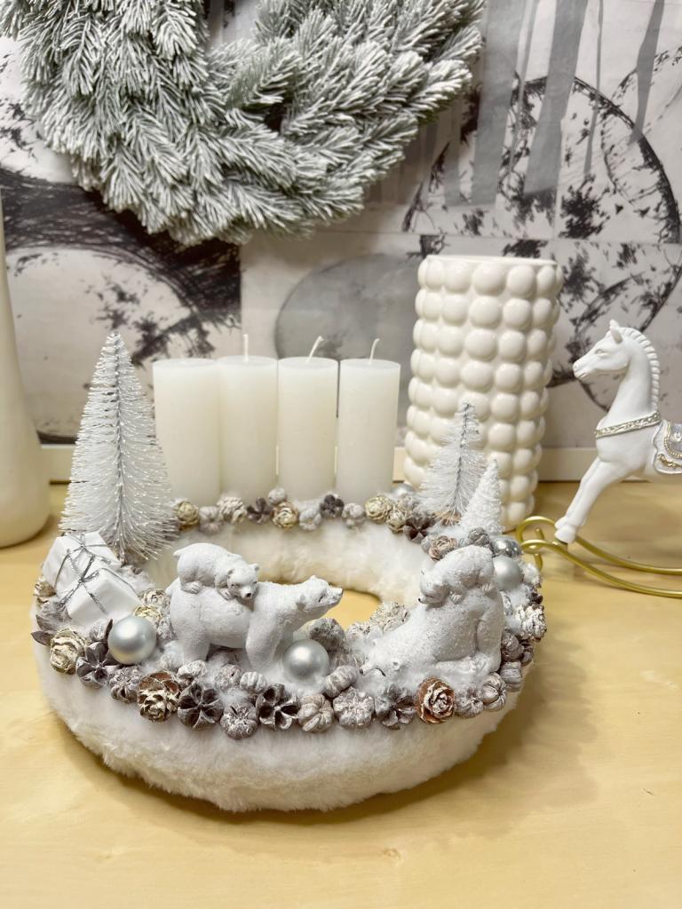 Adventi koszorú jegesmedvével 1