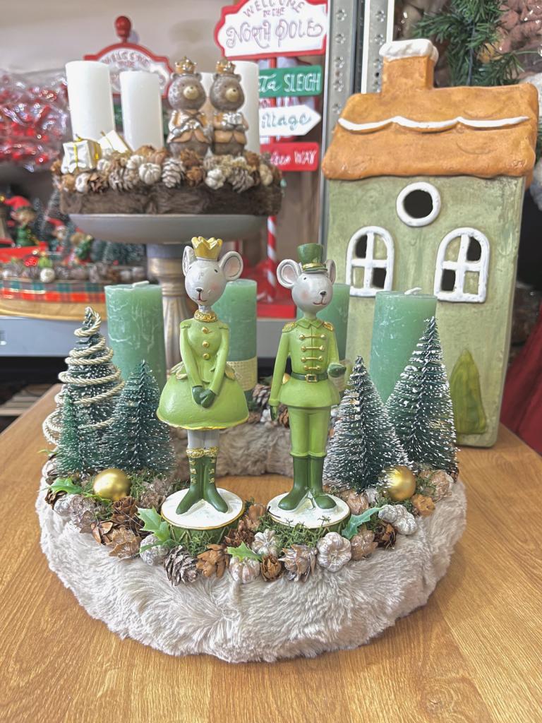 Adventi koszorú egér királyi párral, zöld-fehér, 28cm 1