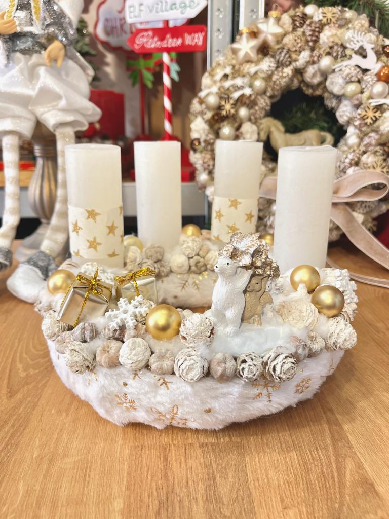 Adventi koszorú jegesmedvével és mókussal, fehér-arany, 28cm 1
